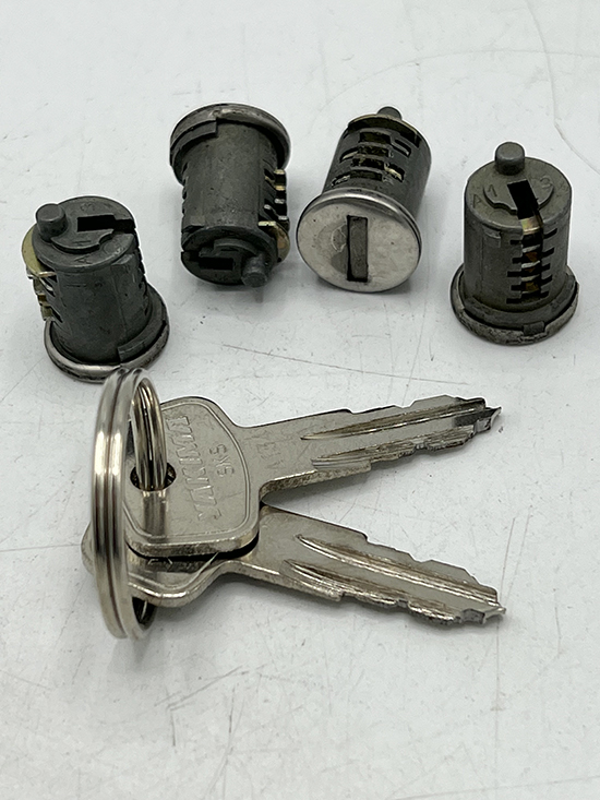 Yakima SKs lock cores